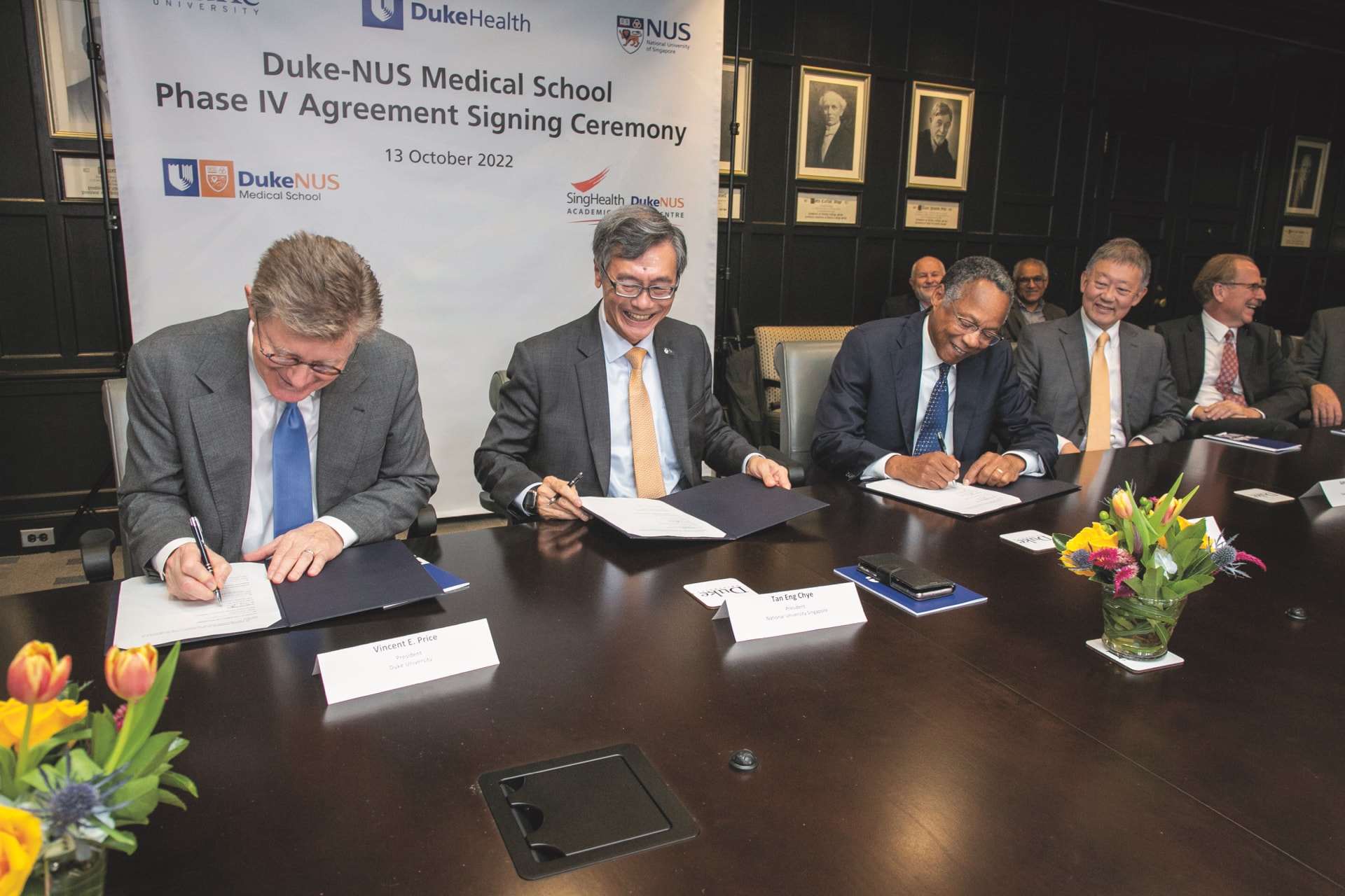 President Price and Singapore's Duke-NUS Medical School renewing their partnership agreement. Photo by Chris Hildreth