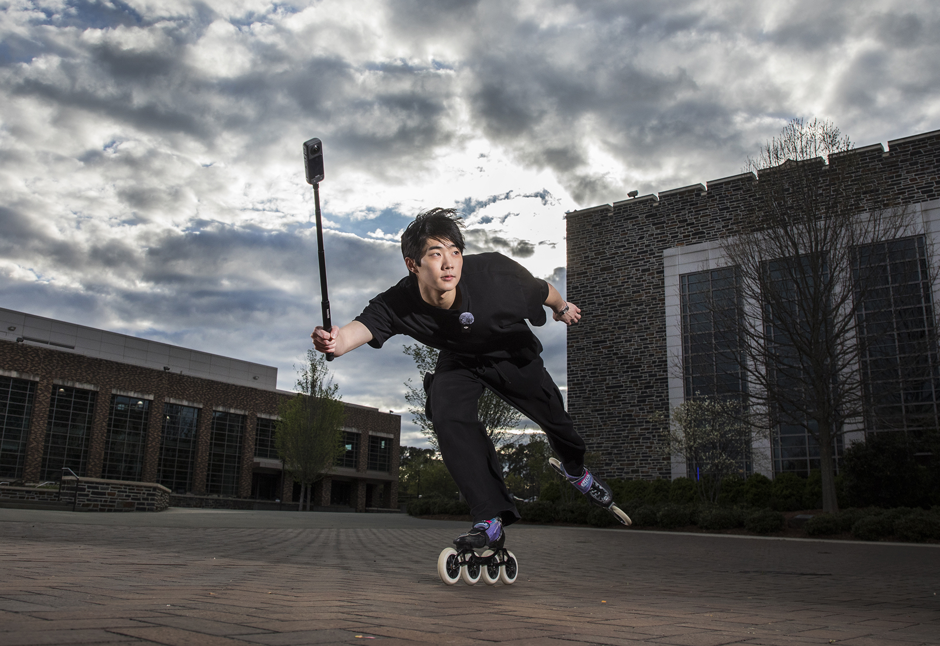 Picture of Tulio Sasaya on skates