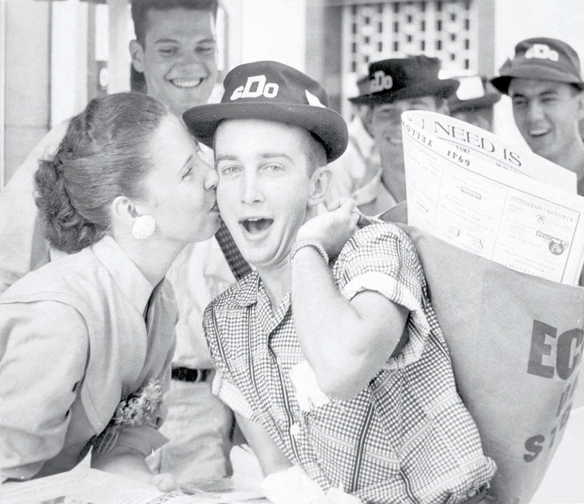 Men in old Duke caps