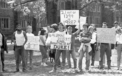 Photo of students demonstrating in 1988
